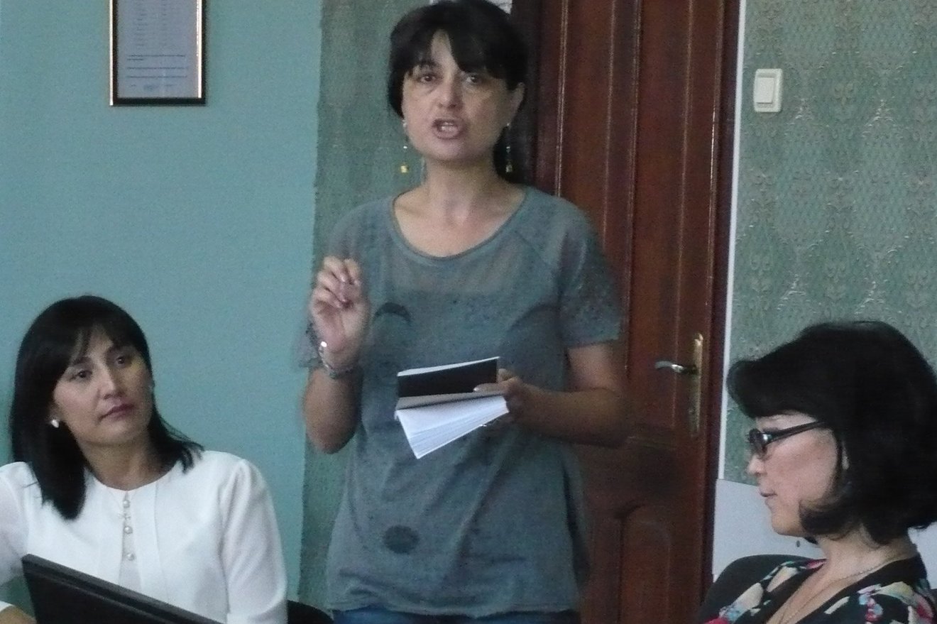 Summer school participants from Georgia and Kyrgyzstan at the University of Osh in Southern Kyrgyzstan (2016, photo private)