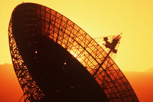 Ein Satellit der Cal Tech-Station in Kalifornien