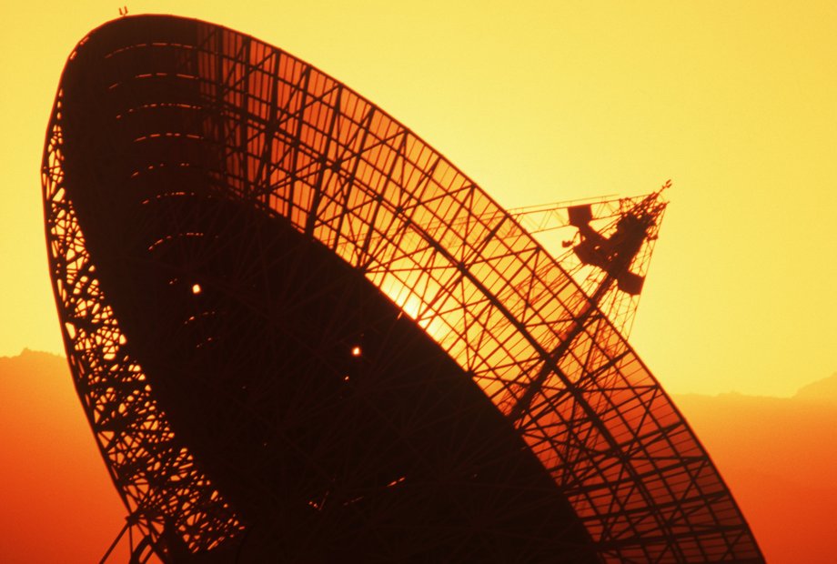 Ein Satellit der Cal Tech-Station in Kalifornien