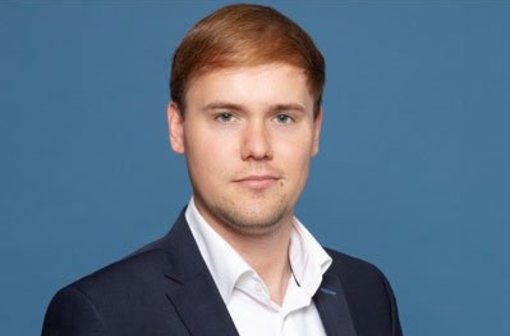 Dr. Alexander Graef ist Wissenschaftlicher Mitarbeit im Forschungsbereich Rüstungskontrolle und Neue Technologien. 