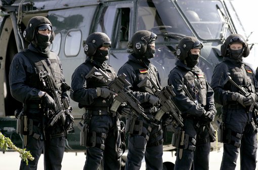 Die Spezialeinheit GSG9 während einer Übung